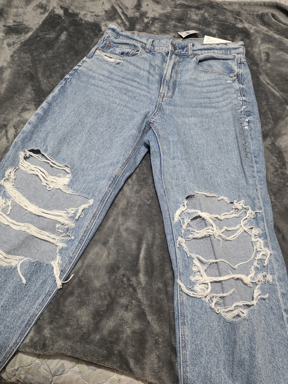 American Eagle Outfitters Light Blue Distressed Boyfriend Jeans - Picture 2 of 3